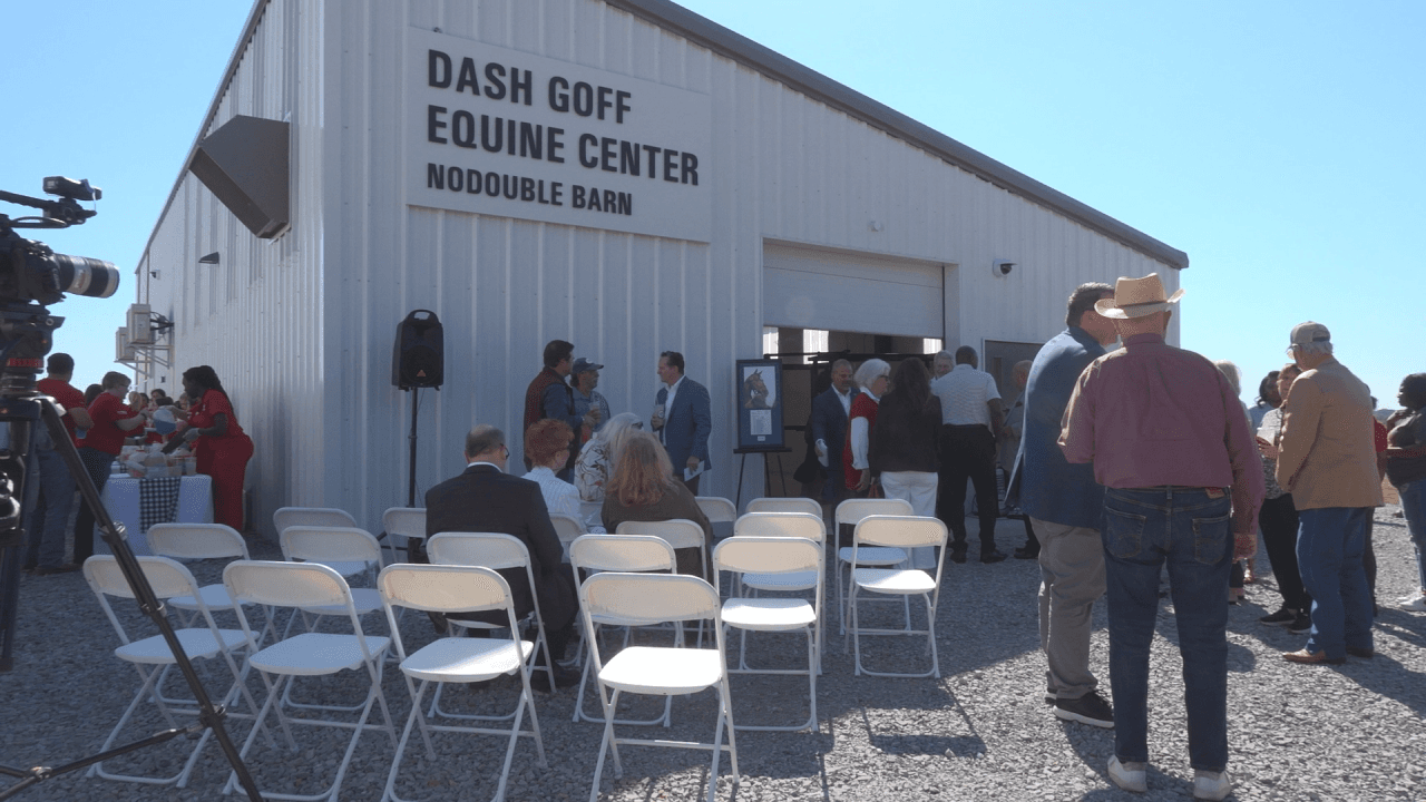 Arkansas State University Opens Teaching Barn for Veterinary Students