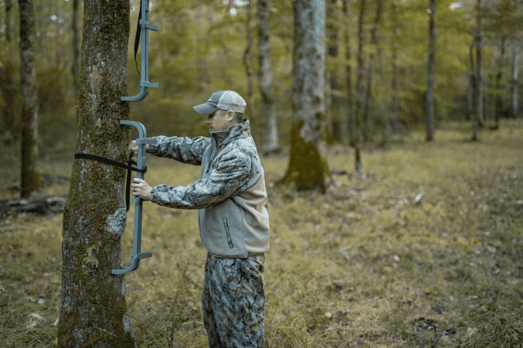 Arkansas Hunters Encouraged to Inspect Treestands Ahead of Season