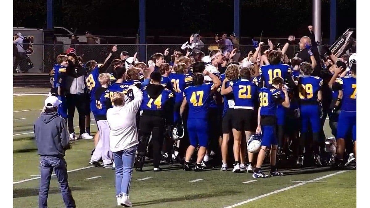 Mountain Home Secures Dominant 45-14 Victory Over Lake Hamilton