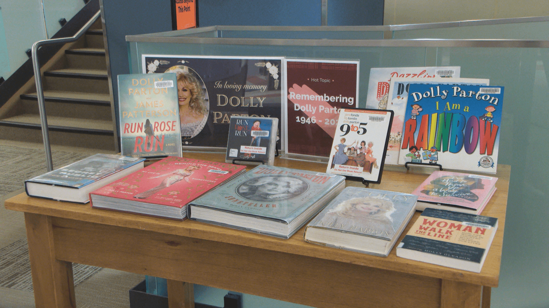 Dolly Parton’s Imagination Library Flourishes in Arkansas Amid Budget Cuts in Missouri