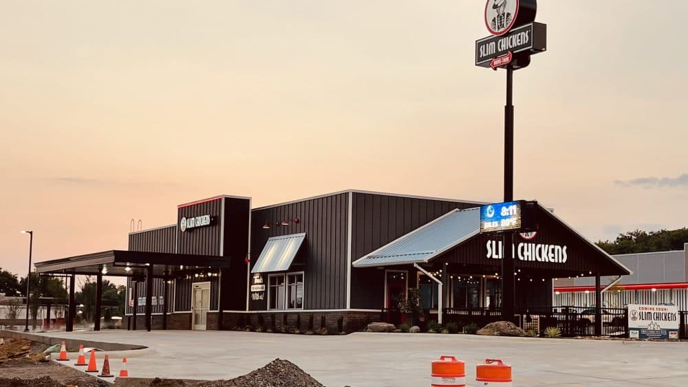 Slim Chickens Opens in Batesville, Creating Over 100 New Jobs