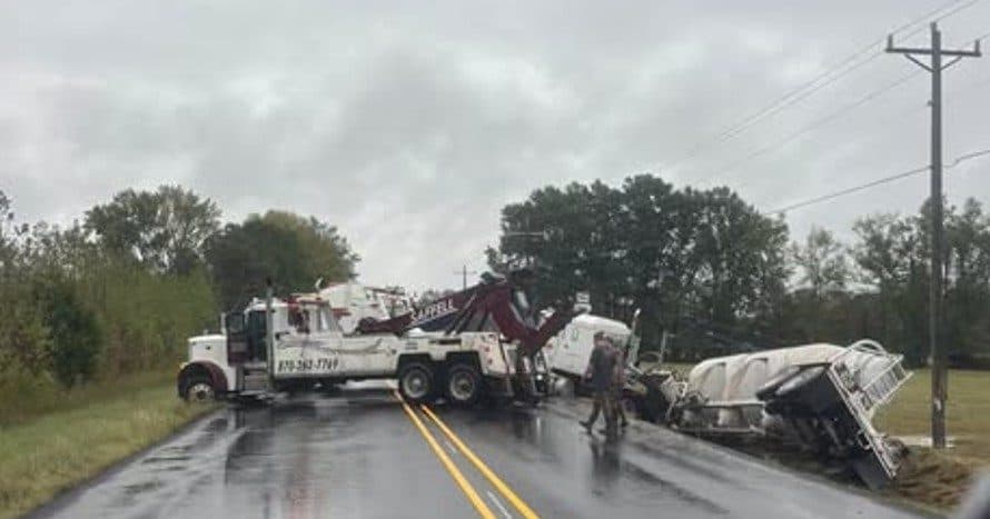 Rollover Closes White Drive at Moorefield Cutoff