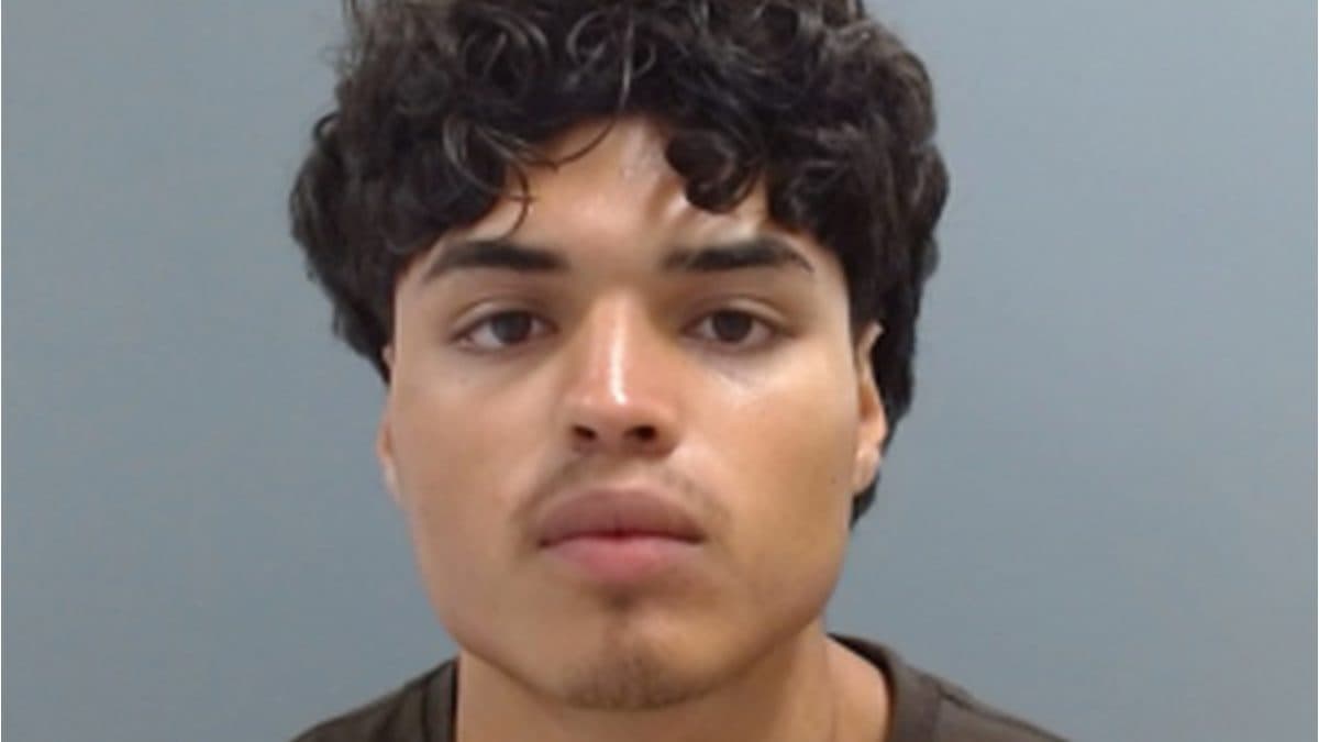 Man Charged with Voyeurism at Northwest Arkansas Mall