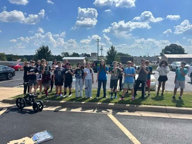 Pinkston Sixth Graders Craft Solar Ovens to Make S’mores