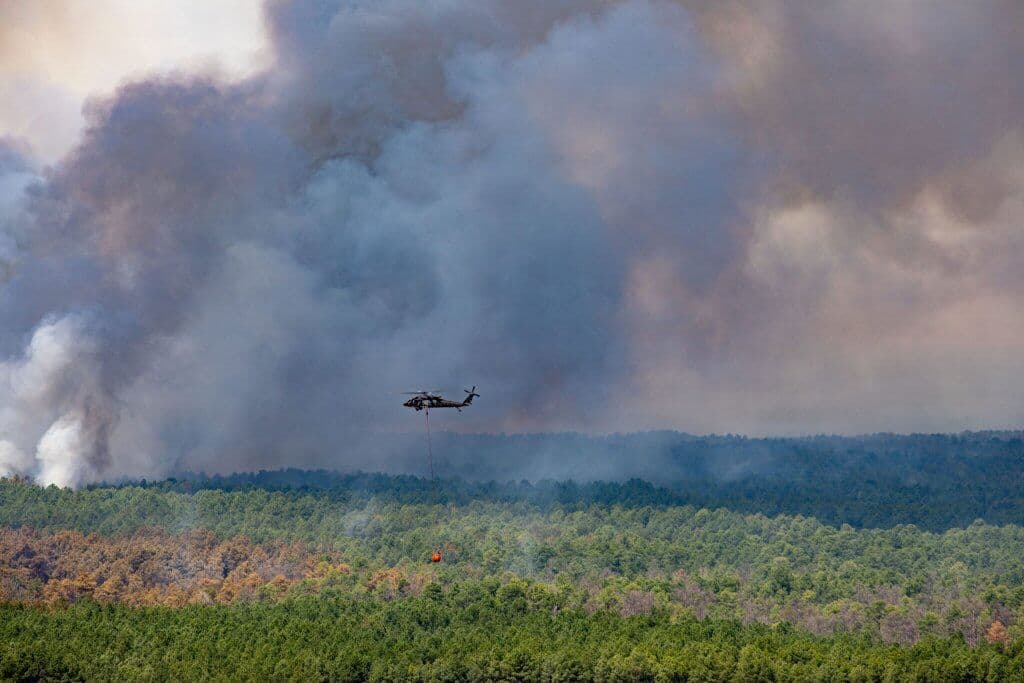 Mississippi, Oklahoma Crews Aid in Containing South Arkansas Wildfire