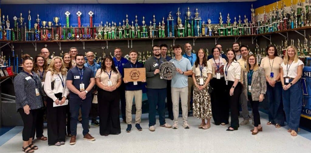 Leadership Mountain Home Class Presents Student Pitch Competition at Education Breakfast