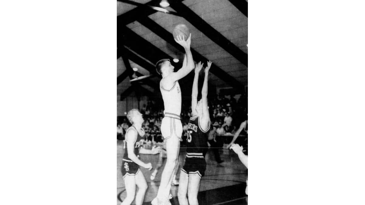 Bryan Dudones to Be Inducted Into Mountain Home Athletic Hall of Honor